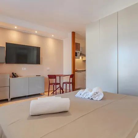 Aparthotel Renova 3*